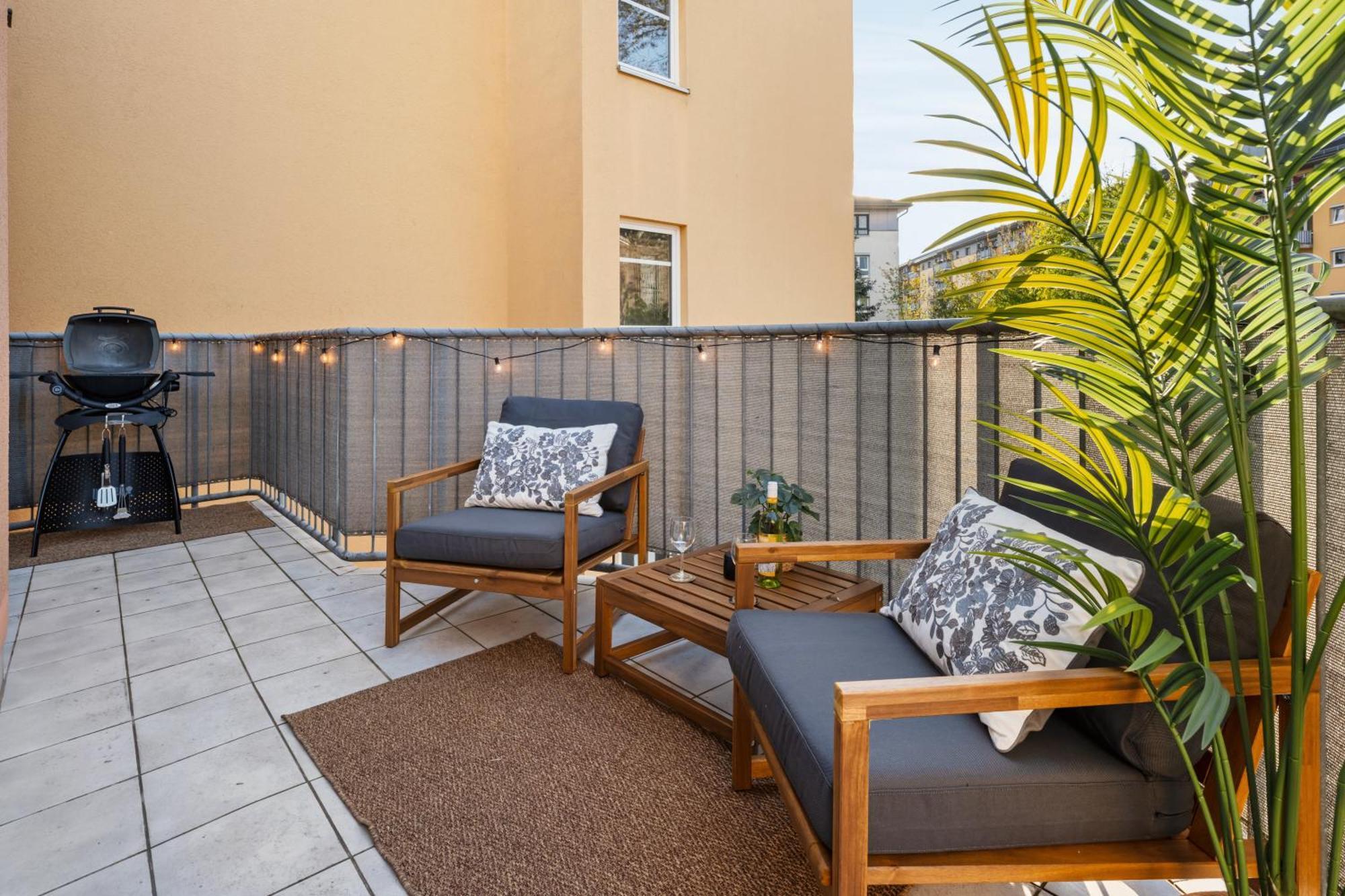 Edler Wohnraum Schwanenteich-Suite Mit Balkon, Kaffeevollautomat, Lift & Parkplatz ツウィッカウ エクステリア 写真